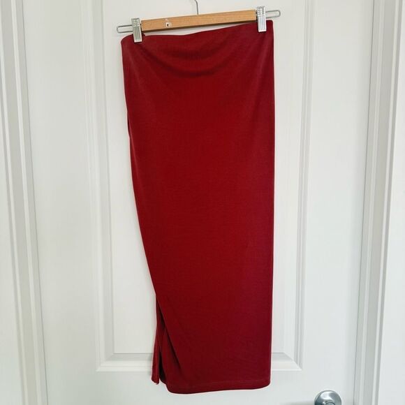 DYNAMITE | Red Ruched Midi Skirt - Picture 5 of 10